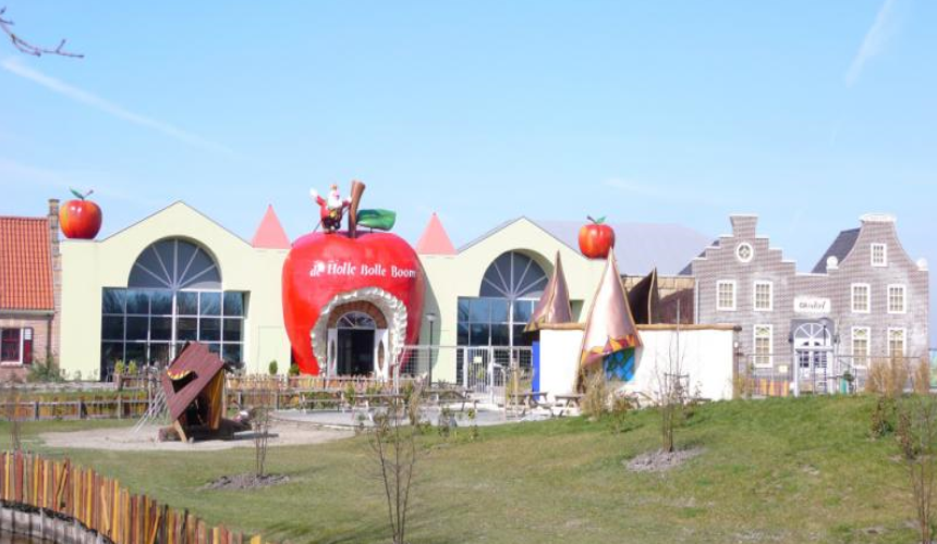 Deuren, ramen, hefschuifpui, vouwdeuren, harmonica vouwdeuren, schuiframen, authentieke kozijnen, duurzame kozijnen, isolerende kozijnen, Kozijnen van Kuiters, kozijnen van hout, houten kozijnen, houten deuren, houten ramen, isolatie kozijnen, Accoya kozijnen, kozijn van Accoya, Accoya bekleding,