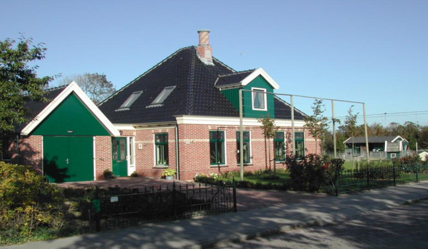 Deuren, ramen, hefschuifpui, vouwdeuren, harmonica vouwdeuren, schuiframen, authentieke kozijnen, duurzame kozijnen, isolerende kozijnen, Kozijnen van Kuiters, kozijnen van hout, houten kozijnen, houten deuren, houten ramen, isolatie kozijnen, Accoya kozijnen, kozijn van Accoya, Accoya bekleding,