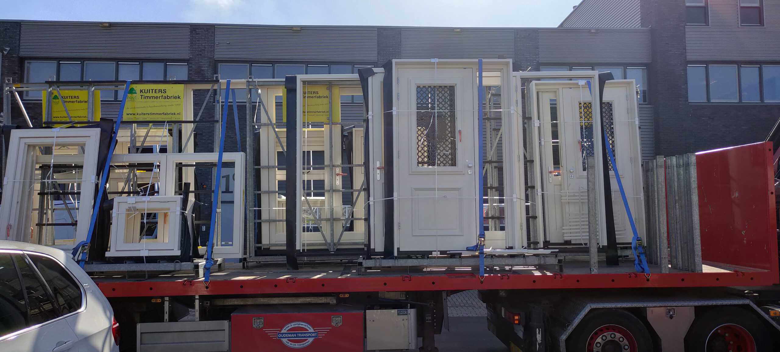 Kozijnen van Kuiters, kozijnen van hout, houten kozijnen, houten deuren, houten ramen, deur van hout, duurzame kozijnen, isolatie kozijnen, Accoya kozijnen, kozijn van Accoya, Accoya bekleding