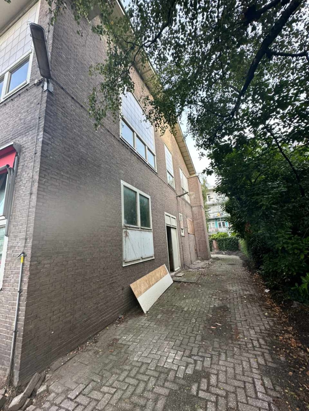 Kozijnen van Kuiters, kozijnen van hout, houten kozijnen, houten deuren, houten ramen, deur van hout, duurzame kozijnen, isolatie kozijnen, Accoya kozijnen, kozijn van Accoya, Accoya bekleding, luiken, shutters, buiten luik,